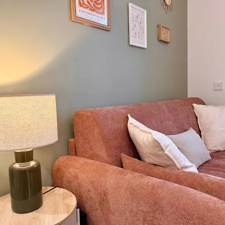 Eiffel Tower View Cozy, Quiet & Easy Access To Paris * Issy-les-Moulineaux